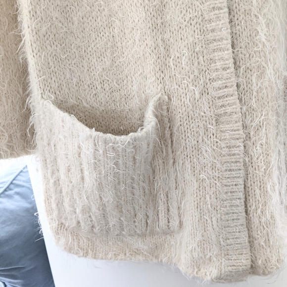 SOLD - Free People Fuzzy Chunky Cardigan - Size L - Picture 4 of 4